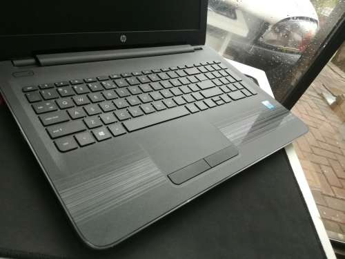 **AS NEW**THE NEW HP 250 G5*6TH GEN i5*4GB RAM*500GB HDD*HD DISPLAY*DVD WRITER*